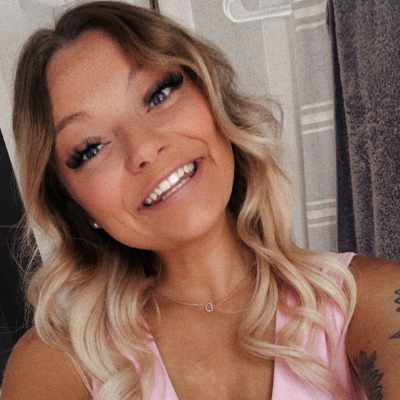 Meet your Posher, Alex - Picture 1 of 1